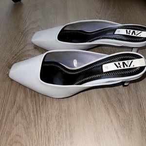 Those heels are used only one time looks very good like never used
